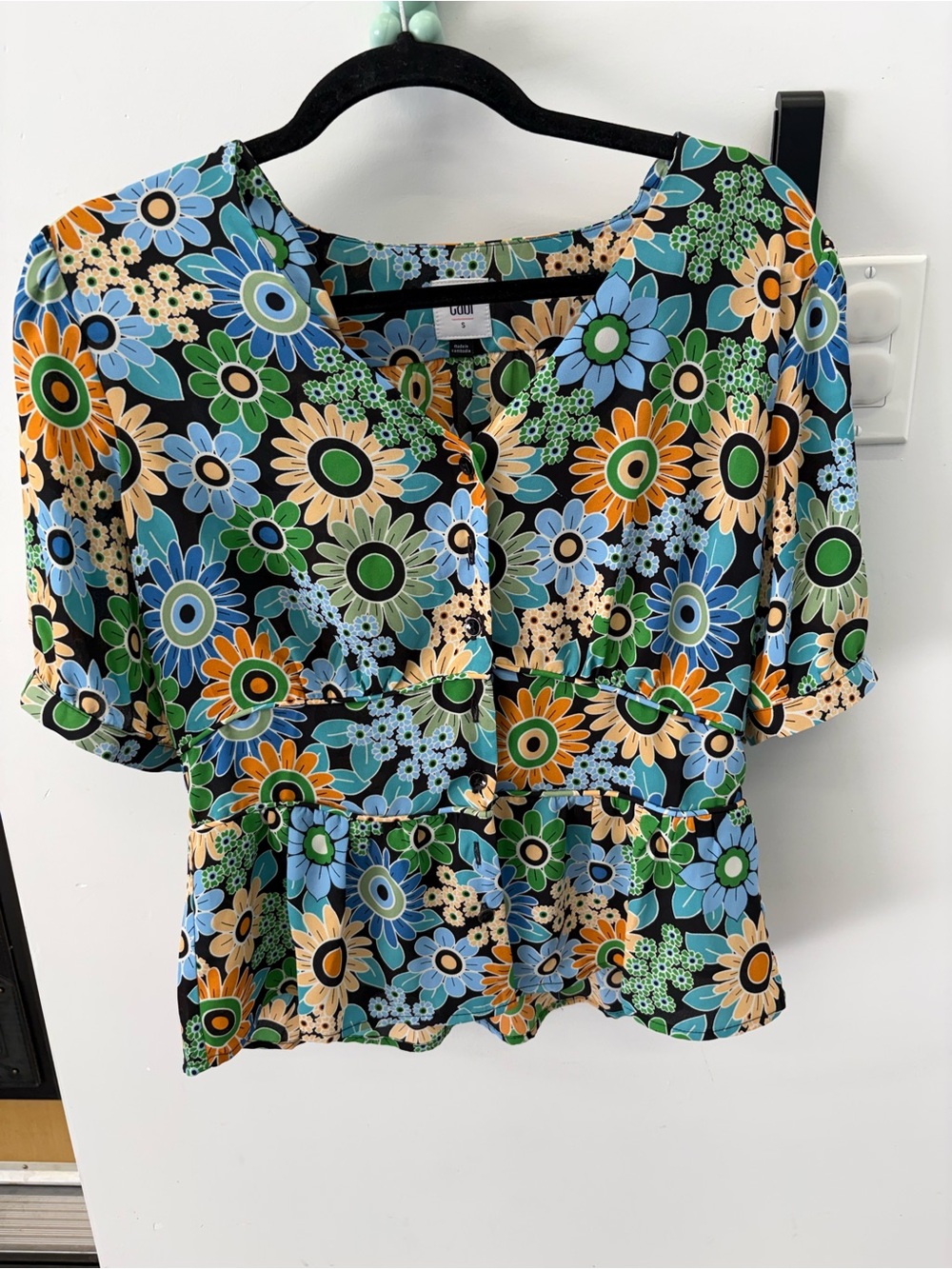 CAbi Floral Peplum Colorful Floral Peasant Shirt Flowy Boho Indie 70s Sz S
